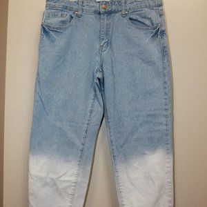 Wide-Leg Capri Jeans